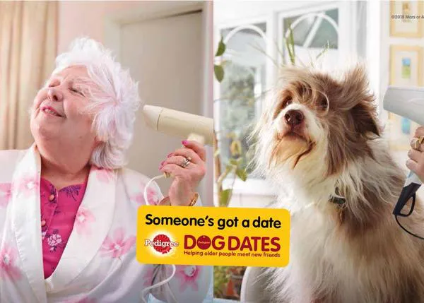 Tienes una cita... perruna: gran campaña para paliar la soledad de las personas mayores