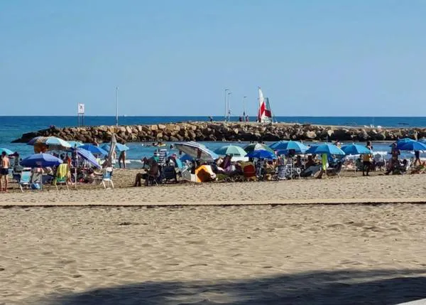 Perros en las playas de Torreblanca: fuera de temporada y también en verano (en la Playa del Campàs)